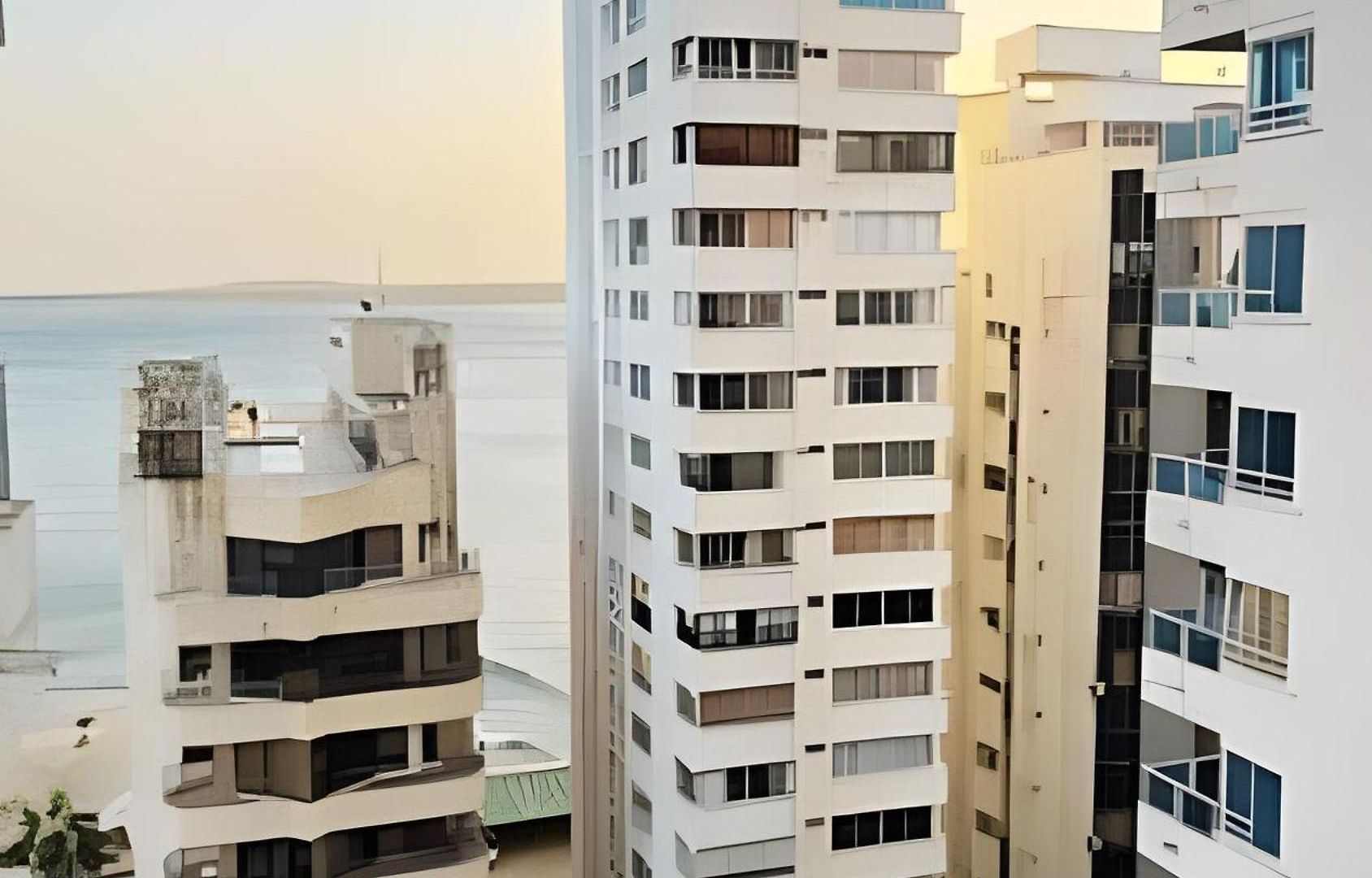 Apto A Pasos De La Playa, Ubicación Perfecta Apartamento *