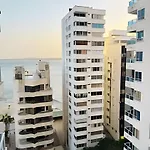 Apto a pasos de la playa, ubicación perfecta